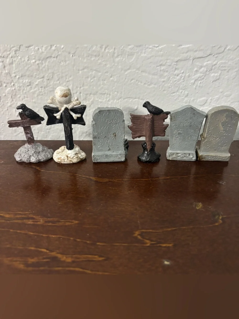 Mini Halloween Graveyard Tombstone Set 6 Crows Skulls RIP Hocus Pocus Decor